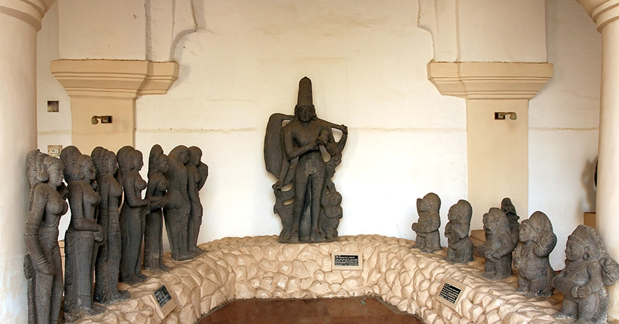 Palace-&-bronze-gallery